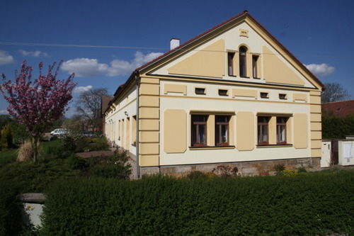 Pension Smetanuv Statek Hradec Králové Dış mekan fotoğraf
